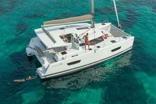 Fountaine Pajot Lucia 40 image