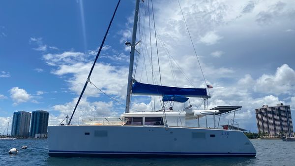 Lagoon 450F