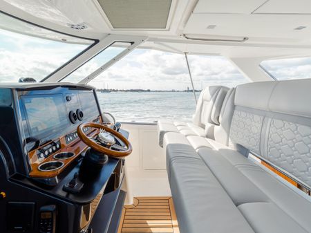 Tiara Yachts 43 LS image