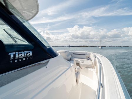 Tiara Yachts 43 LS image