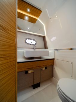 Tiara Yachts 43 LS image