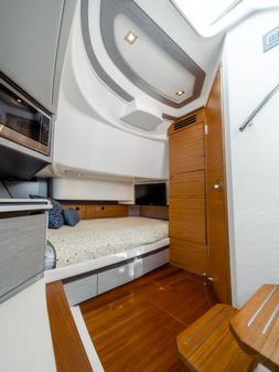 Tiara Yachts 43 LS image