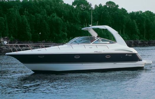 Cruisers Yachts 370 Express image