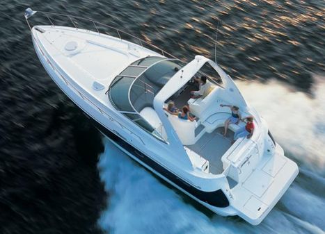 Cruisers Yachts 370 Express image