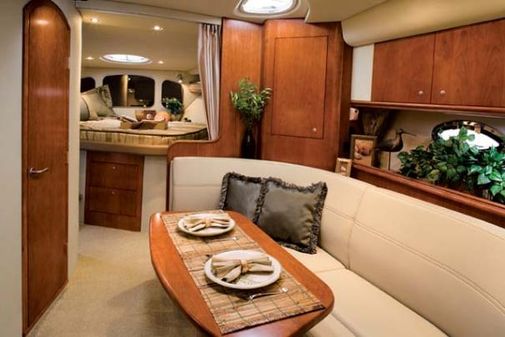 Cruisers Yachts 370 Express image