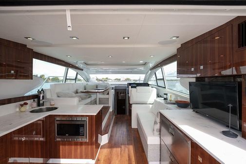 Cruisers Yachts 46 Cantius image