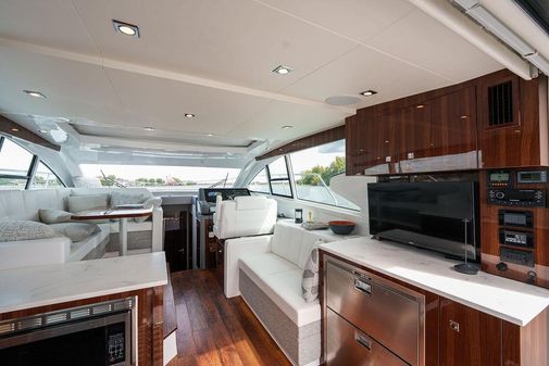 Cruisers Yachts 46 Cantius image