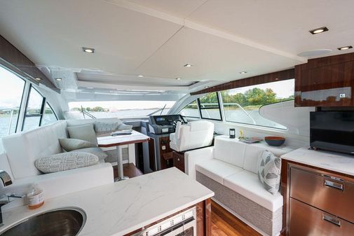 Cruisers Yachts 46 Cantius image