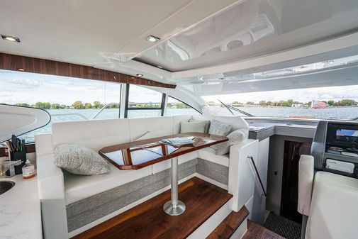 Cruisers Yachts 46 Cantius image