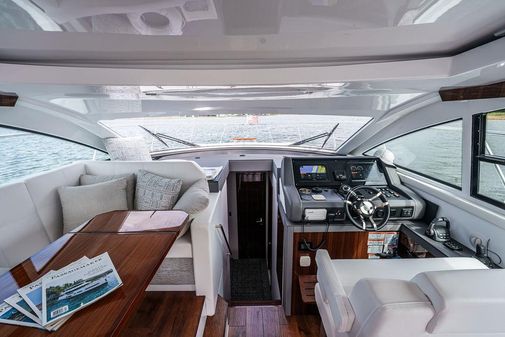 Cruisers Yachts 46 Cantius image