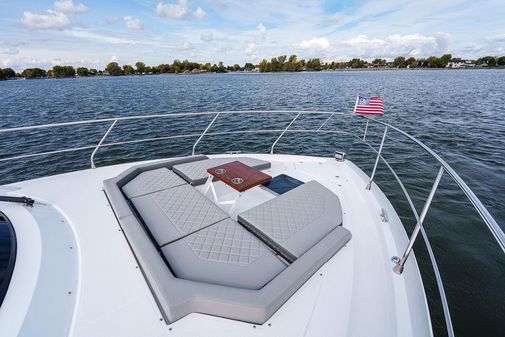 Cruisers Yachts 46 Cantius image