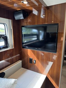 Cruisers Yachts 46 Cantius image