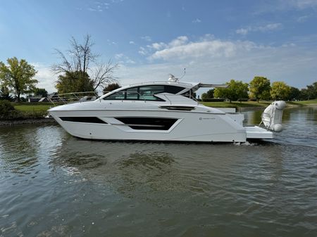 Cruisers Yachts 46 Cantius image