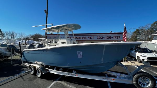 Cobia 280 Center Console