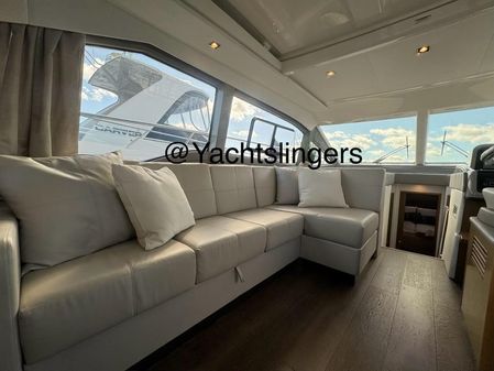 Sea Ray Sundancer image