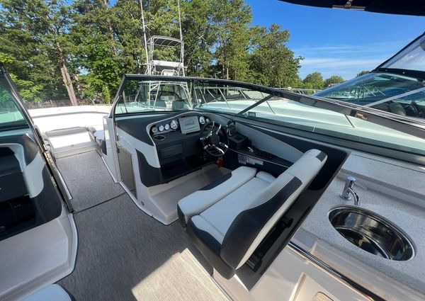 Regal 3200 Bowrider image