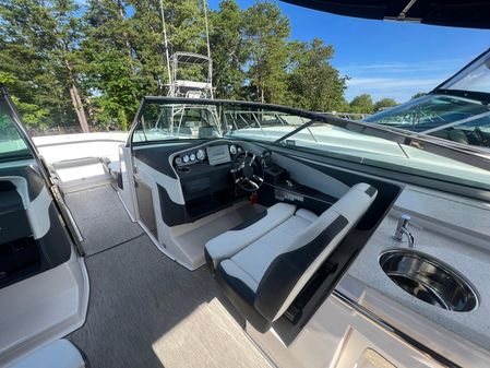 Regal 3200 Bowrider image