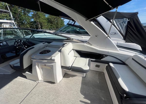 Regal 3200 Bowrider image