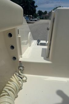 Cobia 220-CENTER-CONSOLE image