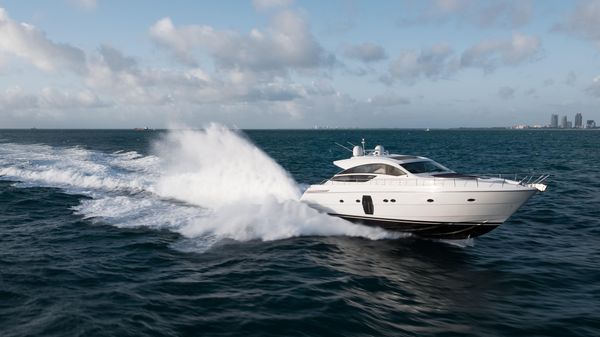 Pershing 64
