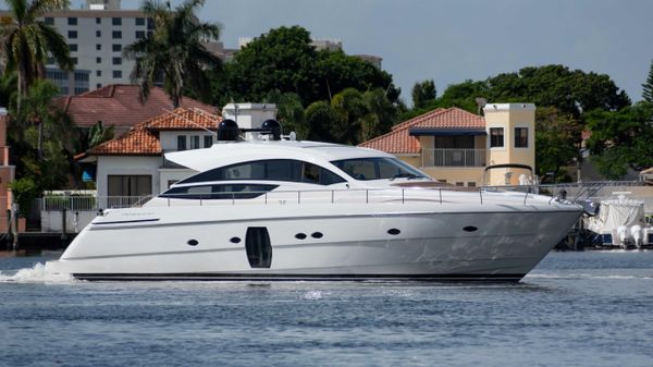 Pershing 64