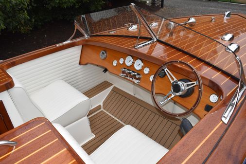 Cherubini 24-COCKPIT-CRUISER image