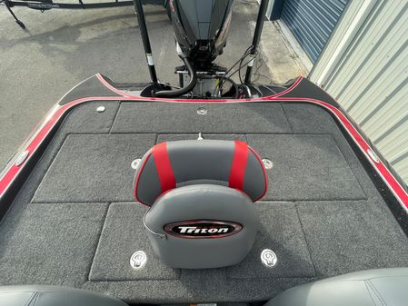 Triton 20 TRX Patriot image