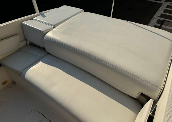 Bayliner 212 image