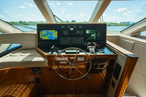 Hatteras 64 Motor Yacht image