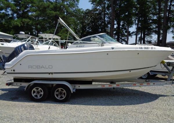 Robalo R227-DUAL-CONSOLE image