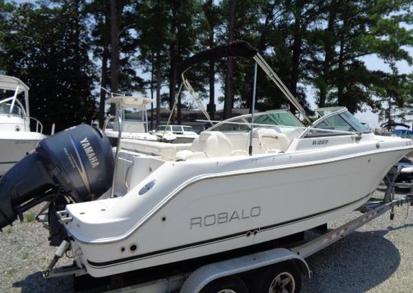 Robalo R227-DUAL-CONSOLE image