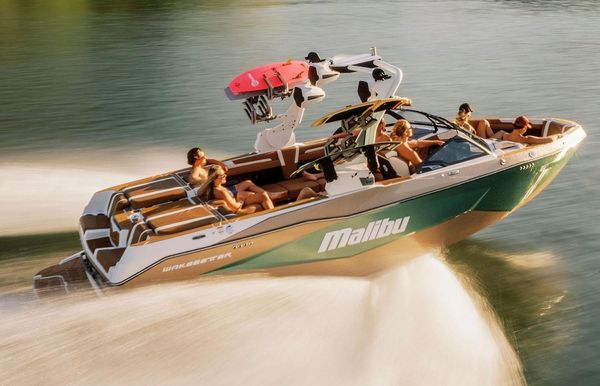 2025 Malibu Wakesetter 25 LSV