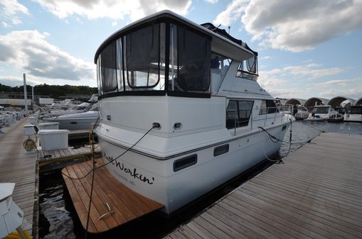 Carver 4207-AFT-CABIN-MOTORYACHT image