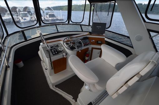 Carver 4207-AFT-CABIN-MOTORYACHT image