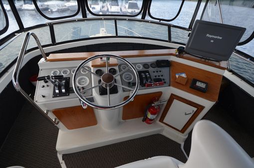 Carver 4207-AFT-CABIN-MOTORYACHT image