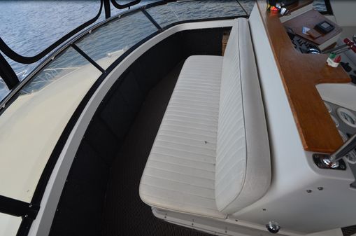 Carver 4207-AFT-CABIN-MOTORYACHT image