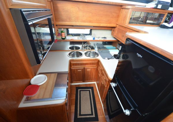 Carver 4207-AFT-CABIN-MOTORYACHT image