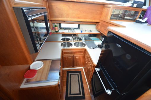 Carver 4207-AFT-CABIN-MOTORYACHT image