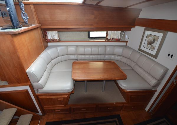 Carver 4207-AFT-CABIN-MOTORYACHT image