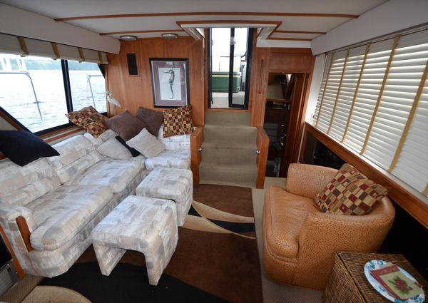 Carver 4207-AFT-CABIN-MOTORYACHT image