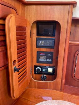 Hinckley Talaria 40 image