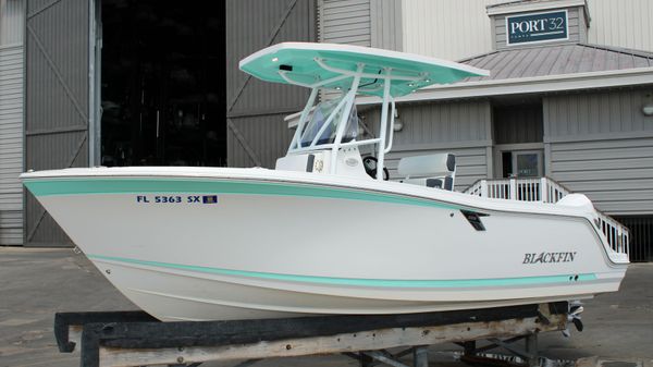 Blackfin 222 CC