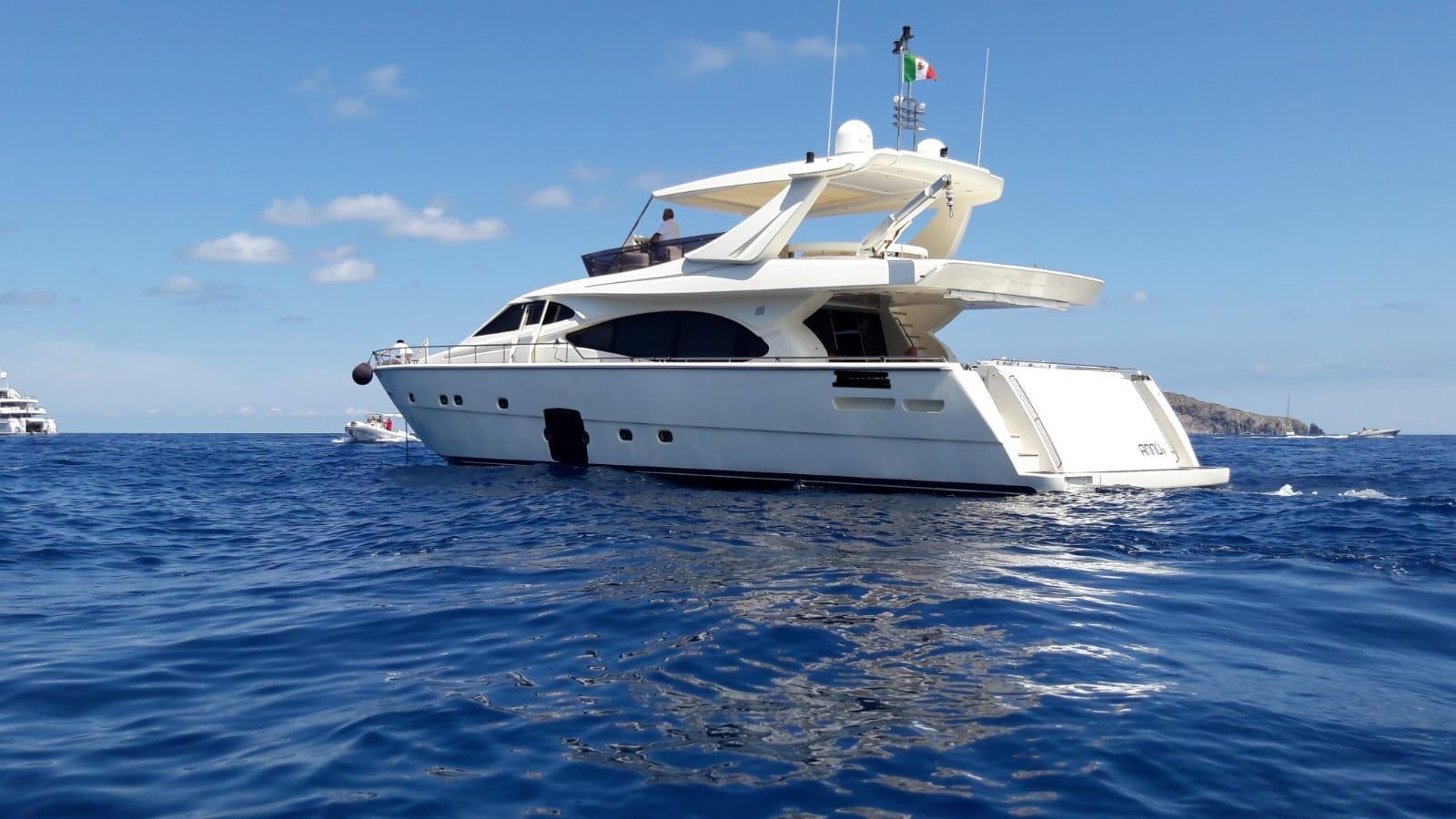 2008 Ferretti Yachts780