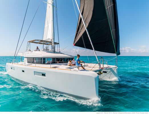 Lagoon 52 F - main image