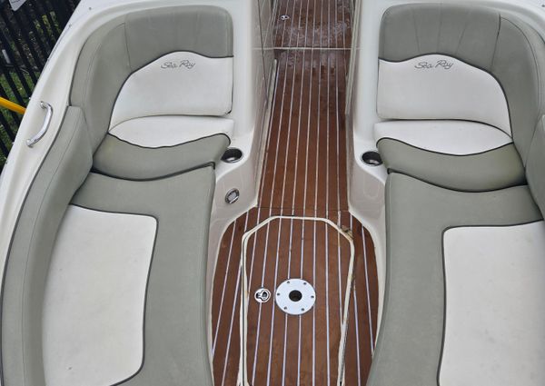 Sea-ray 240-SUNDECK image