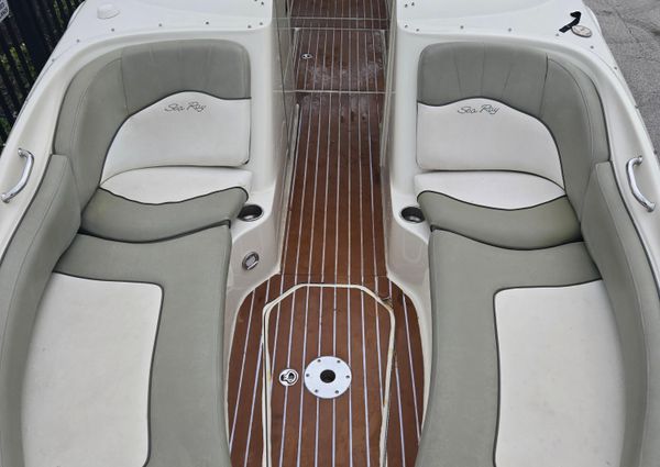 Sea-ray 240-SUNDECK image