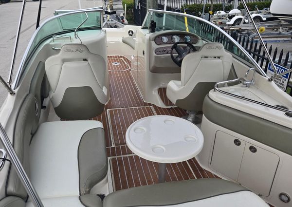 Sea-ray 240-SUNDECK image