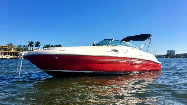 Sea Ray 240 Sundeck 