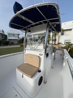 Sea Pro 270 Center Console image