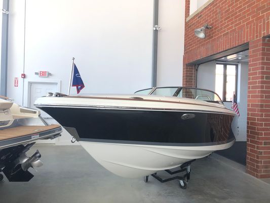 Chris-Craft Launch 23 - main image